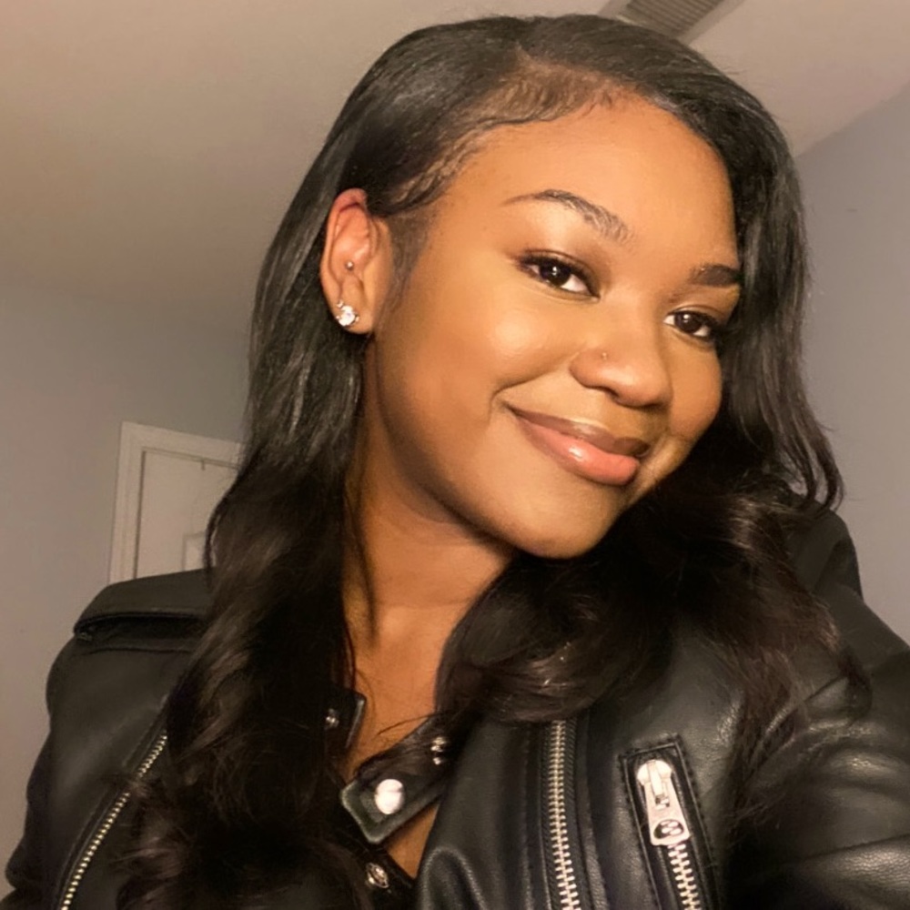 Meet your Posher, Kira